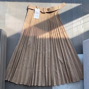 Zara pleated skirt